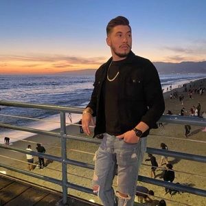 Meet your Posher, Alex